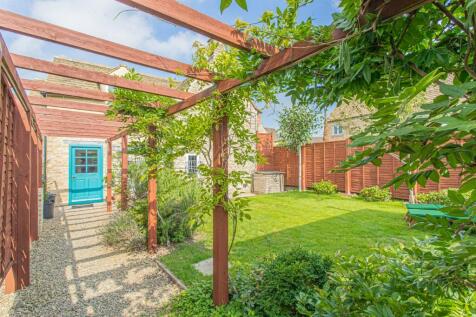 Chavenage Lane, Tetbury, Gloucestershire, GL8 photo 4