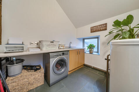 1375073-12-690a38f9b361a