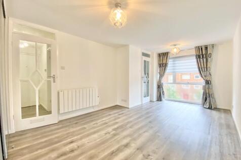 Living area/ Bedroom