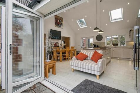 Living/Dining Kitchen