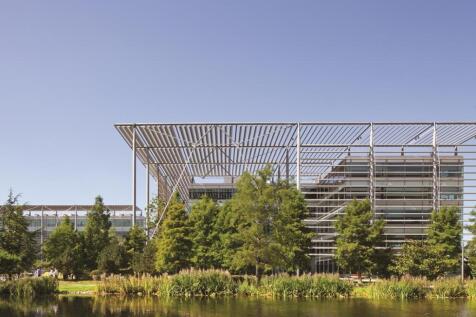 5 Chiswick Park Outs