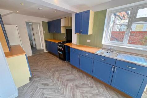 Kitchen 3.jpeg