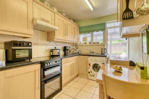 40 Ludlow Road-2.jpg