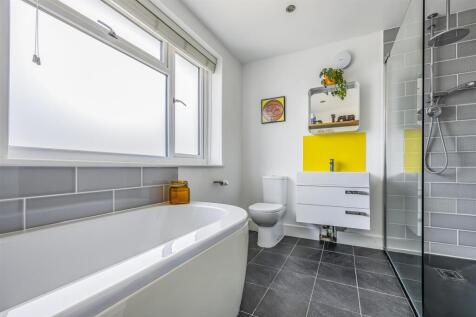 29 Wraysbury Park Drive, Emsworth-PorticoMarketing