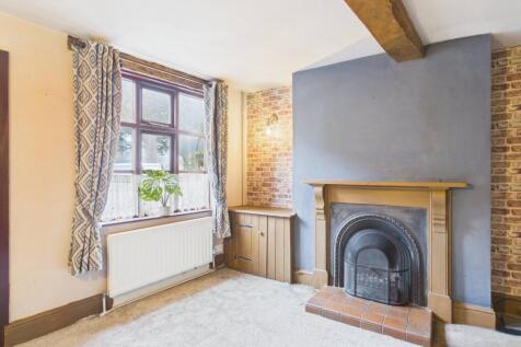 CAM03293G0-PR0260-STILL001