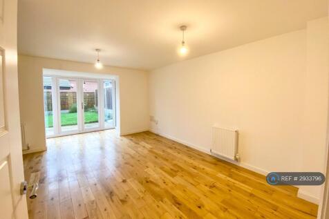 Whitewood Road, Worsley, M28 photo 5
