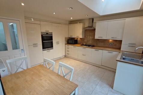 Harboro Road, Sale, Greater Manchester, M33 photo 3