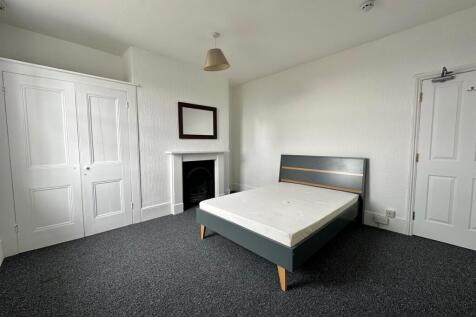 Room 2.jpg