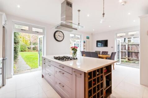 Kitchen &amp; Dining