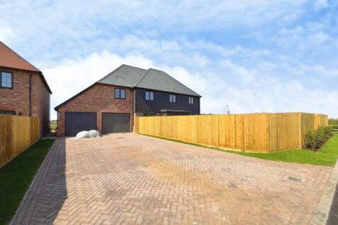 Rear Driveway and Garaging
