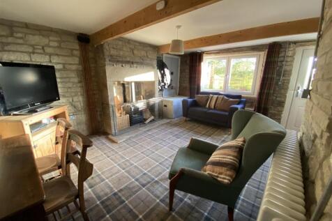 Bramleys Estate Agents - Squarefield - Scholes Moo