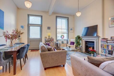 Living Room.jpg