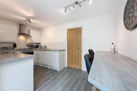 Kitchen / Breakfast Room