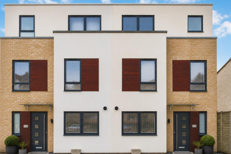 Worthing, BN14 - property photo