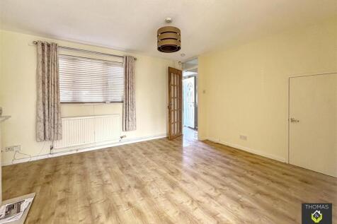 Marchant Close,  Cheltenham photo 5
