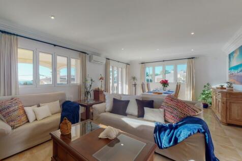 03. Living Room 02 (