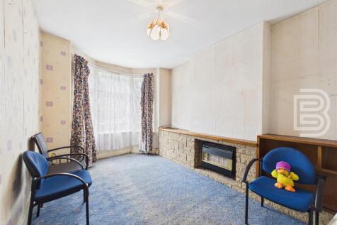 Living Room.jpg