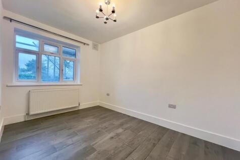 243MineheadCourtB...