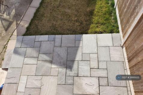 Astley Lane, Leeds, LS26 photo 5