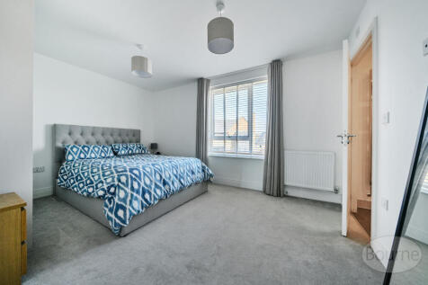 984b107f-caeb-430...