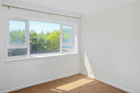 6 Poplar Court, Old Ruislip Road, Northolt, Middlesex, UB5 6QG