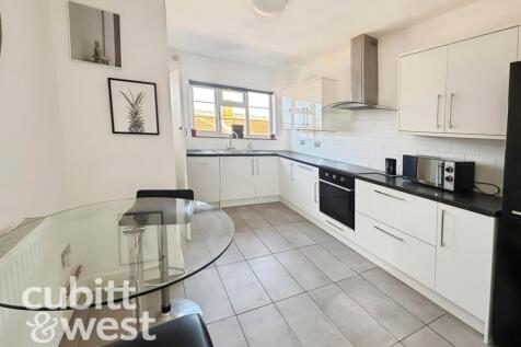 Deposit Alternative Available  Havelock Road Southsea PO5 photo 3