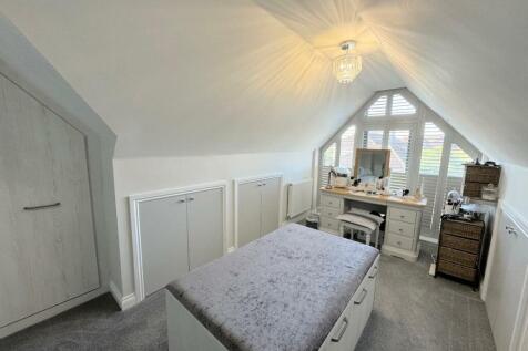 BEDROOM 1 (DRESSING AREA)