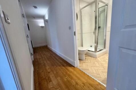 Hallway.jpeg