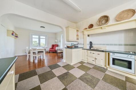 Kitchen &amp; Breakfast Room