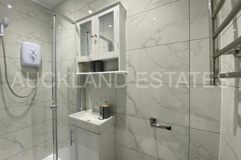 Oakmere Avenue, Potters Bar photo 3