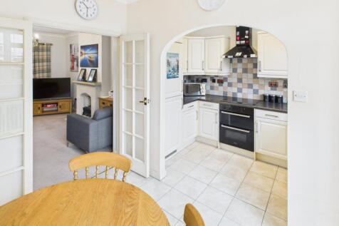 Kitchen Dining Area