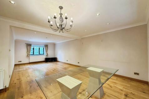 Dining area/reception