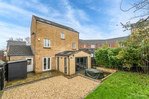 Marriner Close rear
