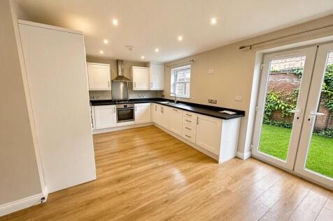Pulleyn Mews, Clifton Green photo 3