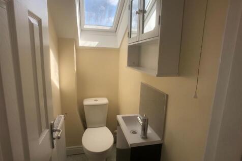 Toilet 2.jpg