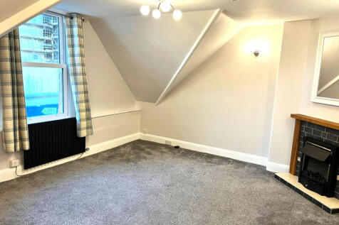 HarbourRD13Sitting room 1.jpg