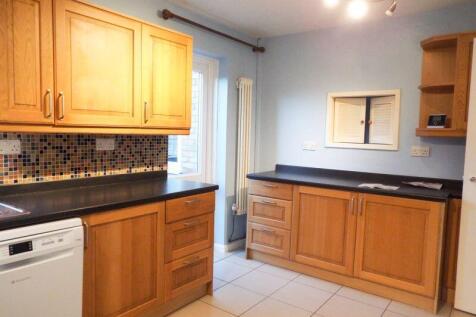 Nutley, Bracknell Available start of October  photo 4