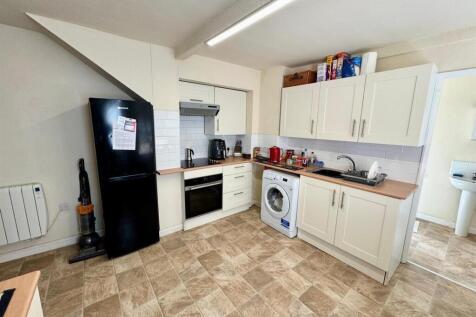 kitchen flat 2.jpg