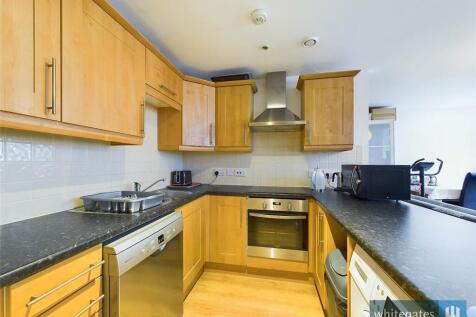Bradford, BD1 - property photo