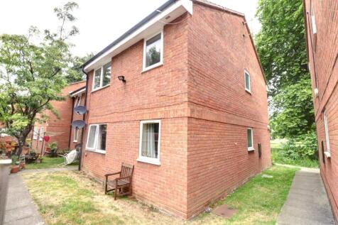 High Wycombe, HP12 - property photo