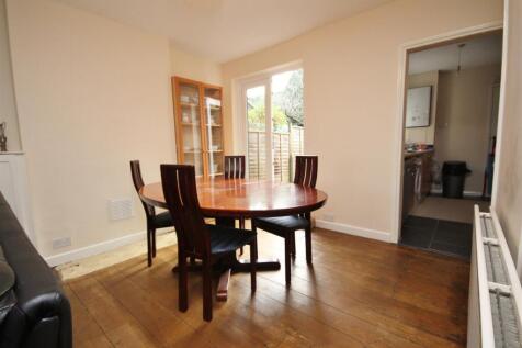 Walnut Tree Close photo 5