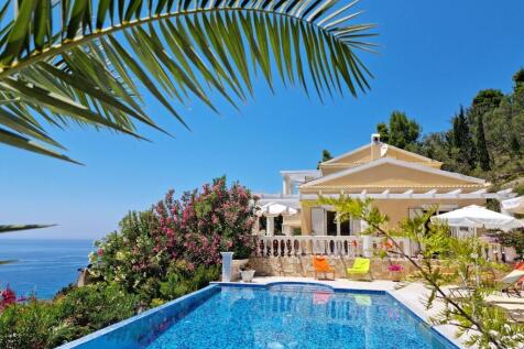Pool to house