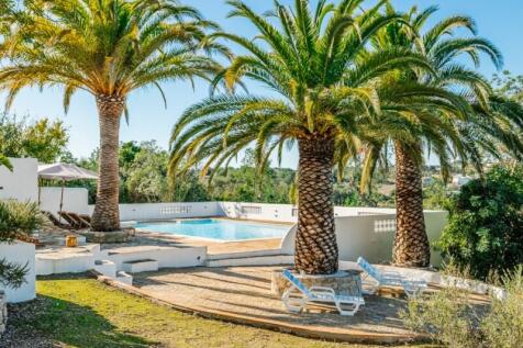 Almancil Fully Renovated 5 Bed Villa For Sale (46)