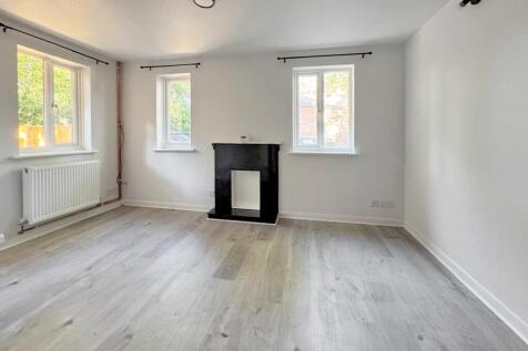 Kent Road, Whitehill, GU35 photo 3