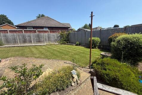 10 Davids Close Garden 5.jpeg