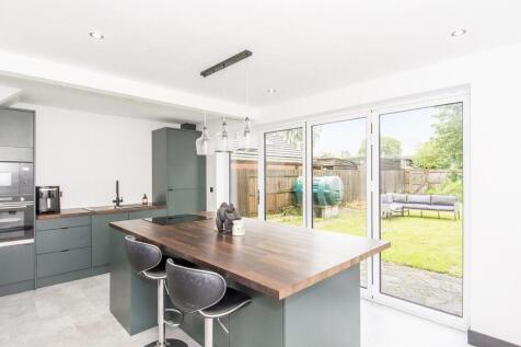 Dining kitchen