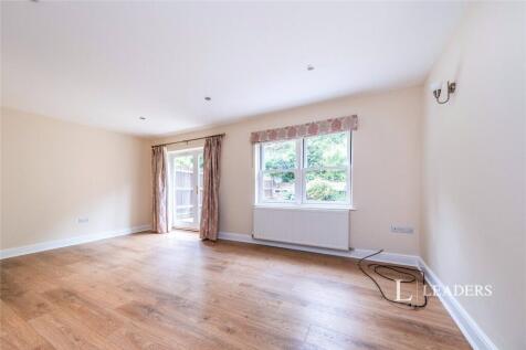 Sandmartin Close, Buckingham, Buckinghamshire, MK18 photo 4