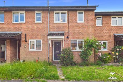 EweMove Estate Agents Basingstoke - Brookvale Clos