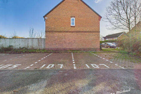 CAM03852G0-PR0500-STILL012-thumbnail-h750-70