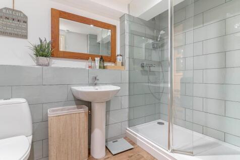 Shower Room.jpg